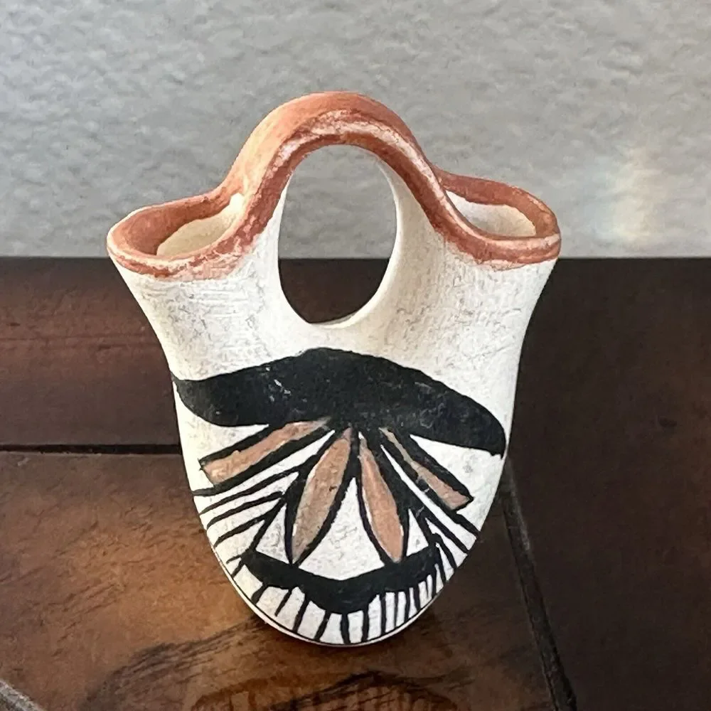 VTG Isleta Pueblo New Mexico Pottery Mini‎ Wedding Vase 2 Inch Native American
